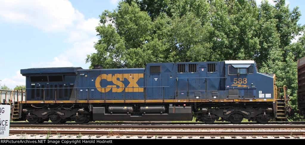 CSX 588